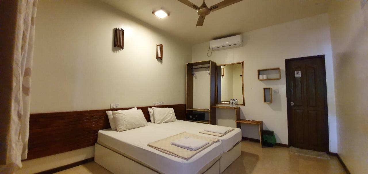 Hotel Surf Deck Thulusdhoo Exterior foto