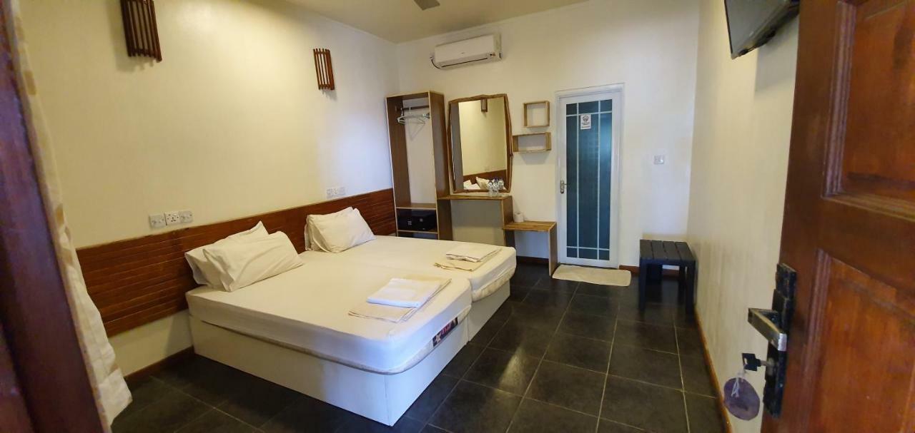 Hotel Surf Deck Thulusdhoo Exterior foto
